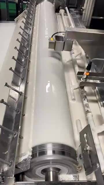 來(lái)工廠參觀一下,粉絲是如何制作的,高效率離不開(kāi)機(jī)械的輔助